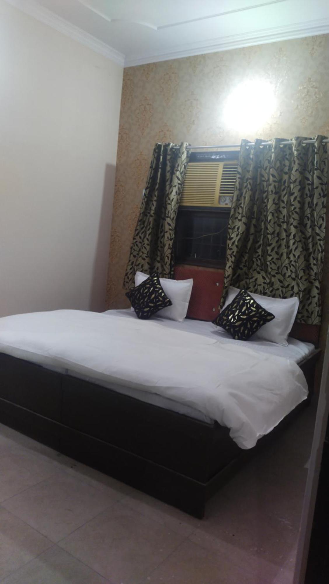 Hotel Dream Taj Family Rooms 200Mtr From Taj Mahal 아그라 외부 사진